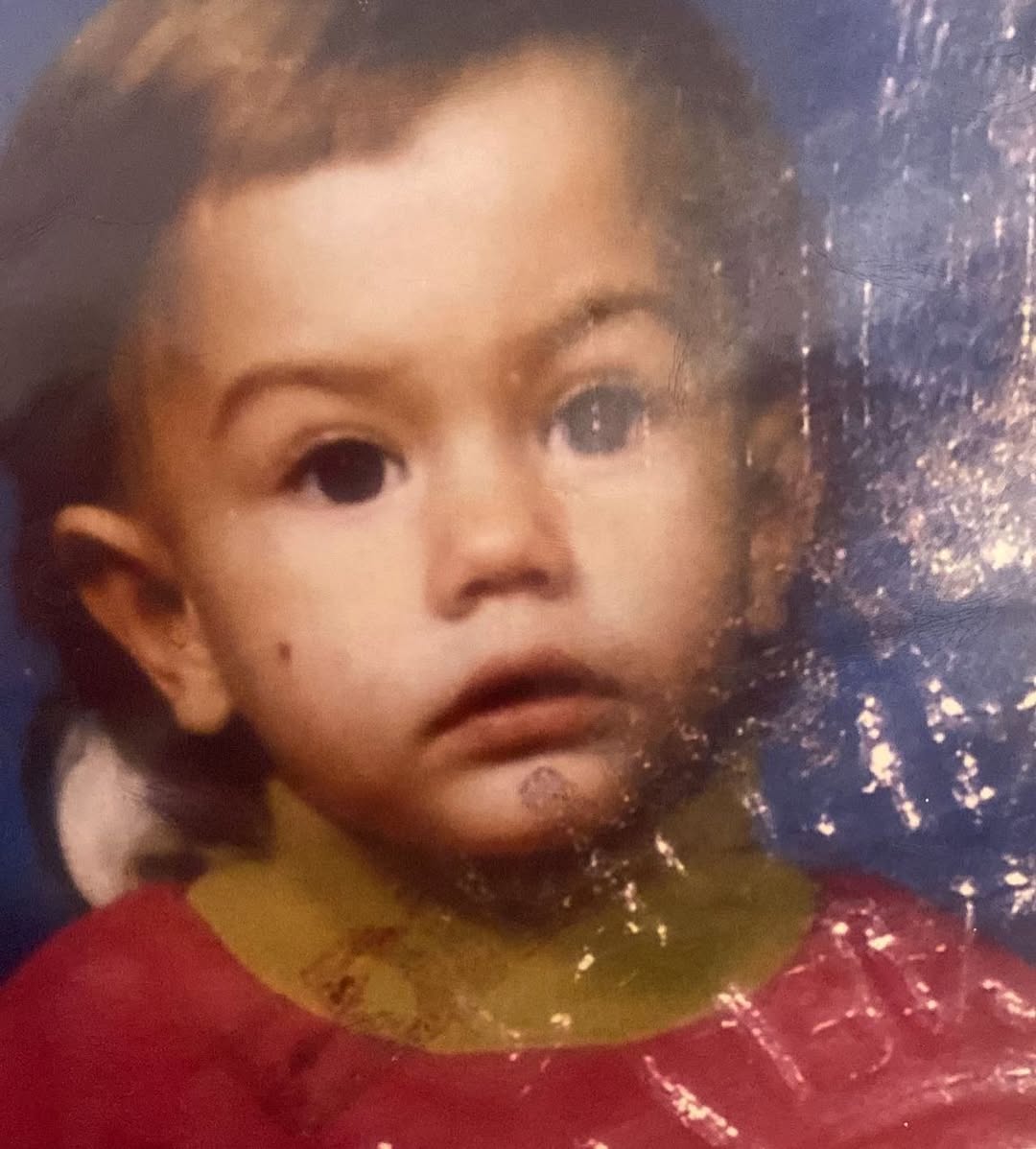 Demet Özdemir 10 Demet Özdemir Childhood Photo