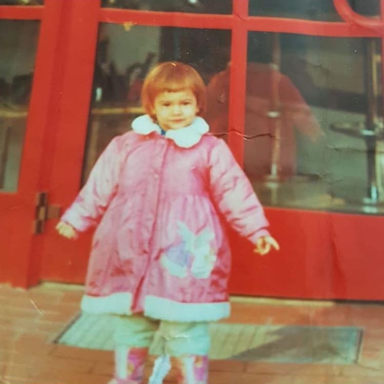 Demet Özdemir 11 Demet Özdemir Childhood Photo