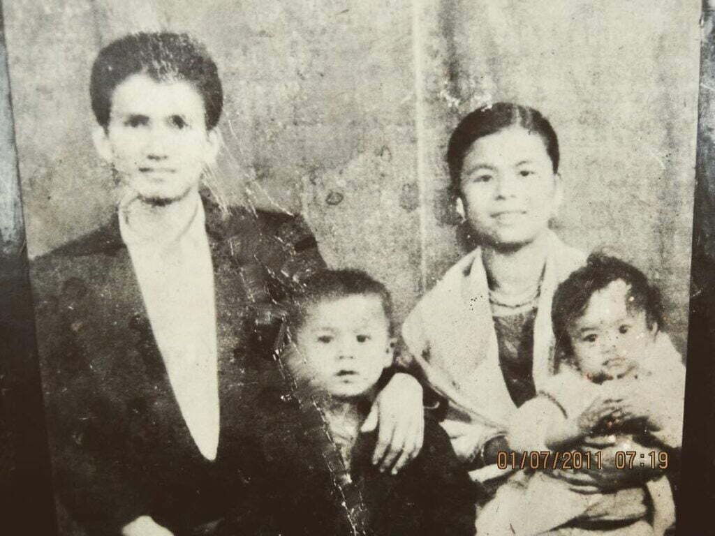Phiroj Shyangden 8 Phiroj Shyangden childhood Photo with family